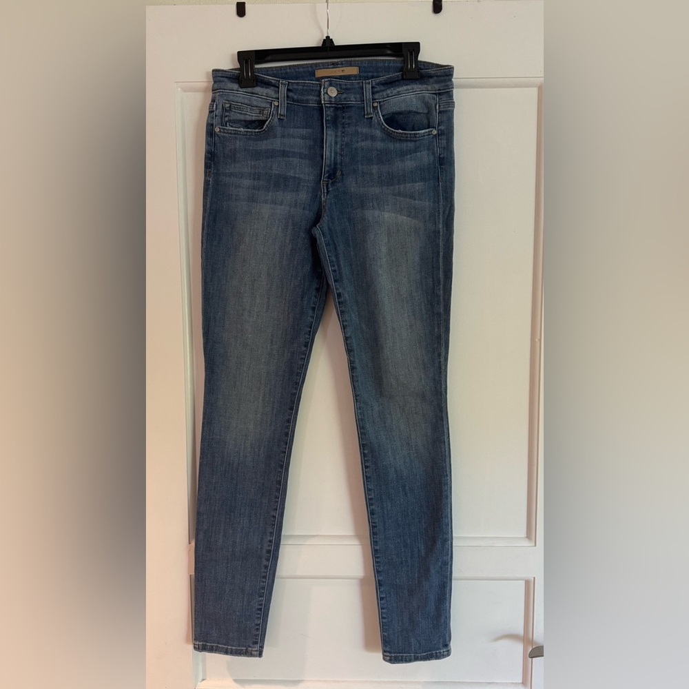 Joe's Jeans Women's Straight Leg in Classic Blue